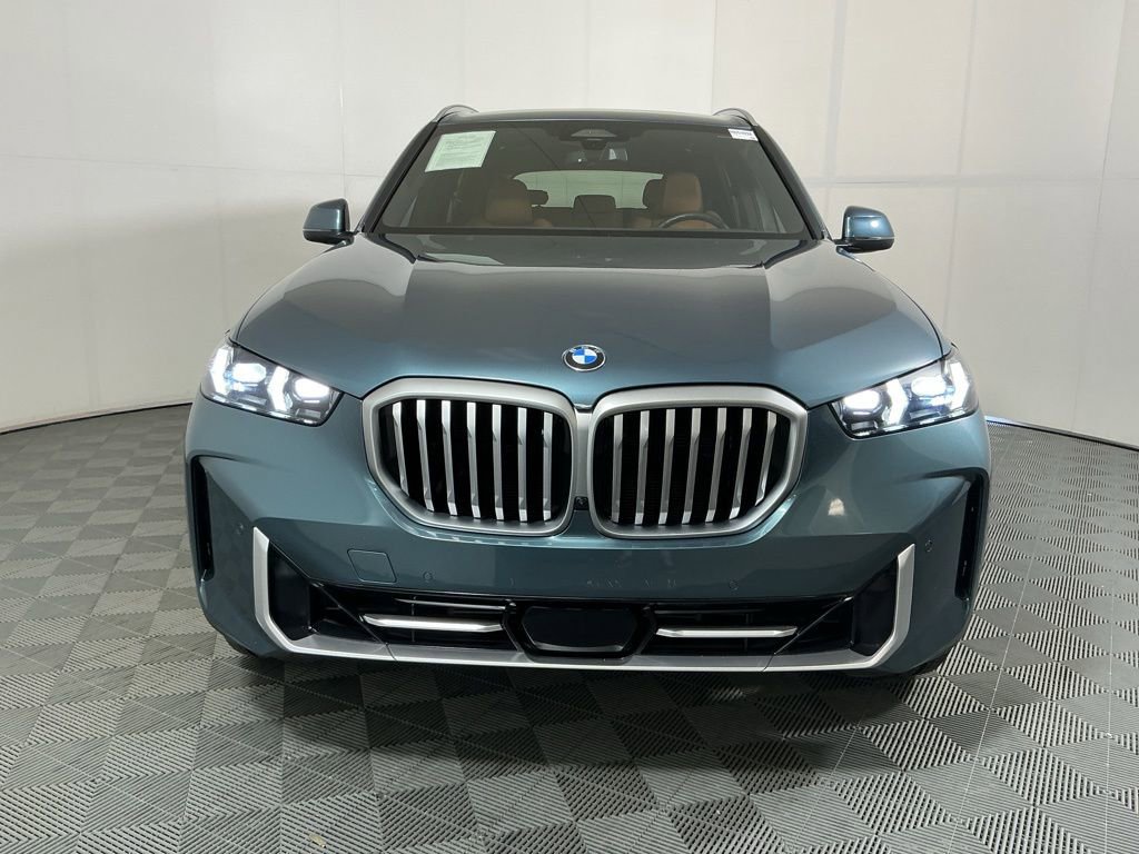 Certified 2024 BMW X5 sDrive40i w/ Parking Assistance Package RWD image 3