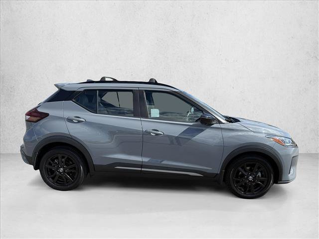 Used 2021 Nissan Kicks SR w/ SR Premium Package FWD image 4