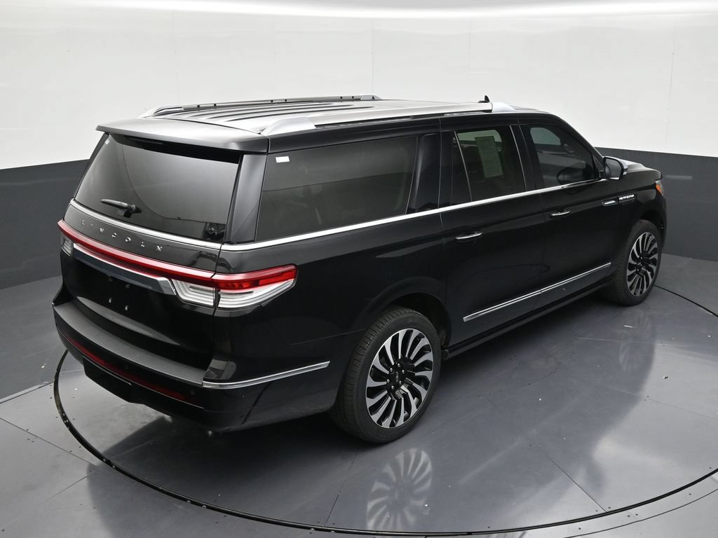 Used 2024 Lincoln Navigator L Black Label AWD/4WD image 17