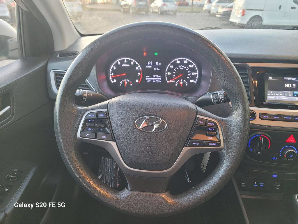 Used 2020 Hyundai Accent SE image 15
