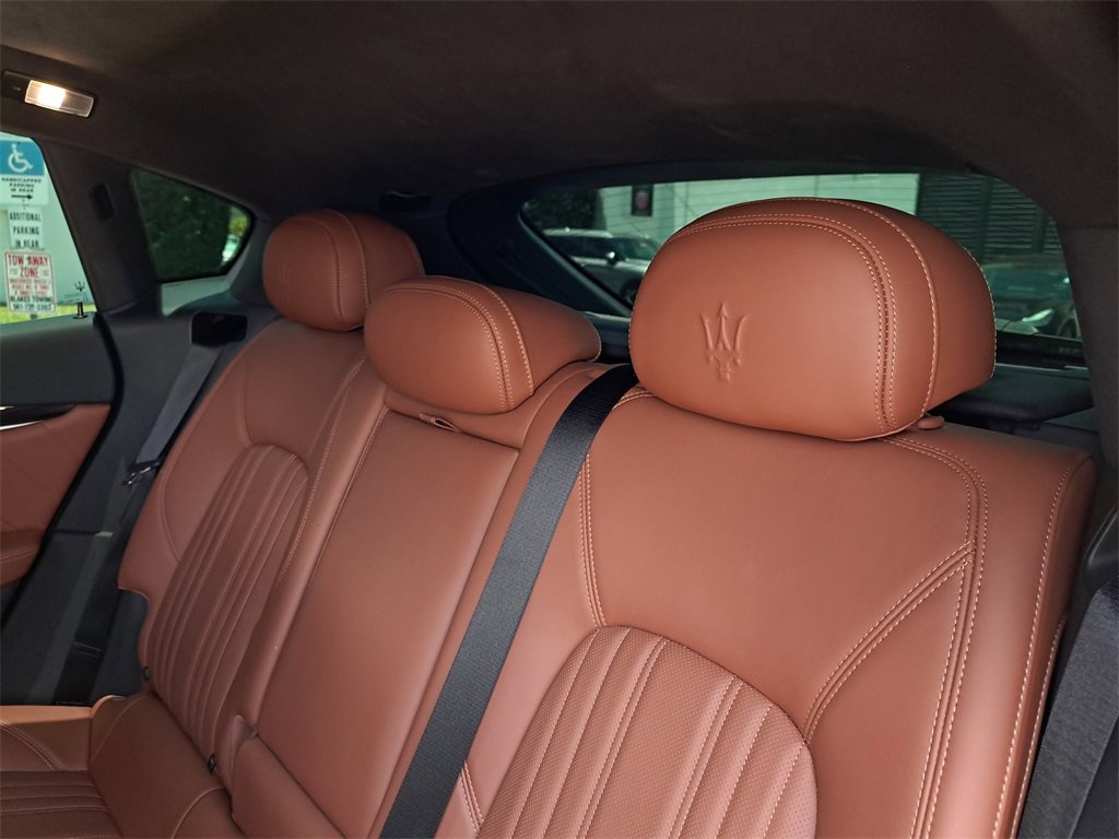 Used 2022 Maserati Levante Modena image 12