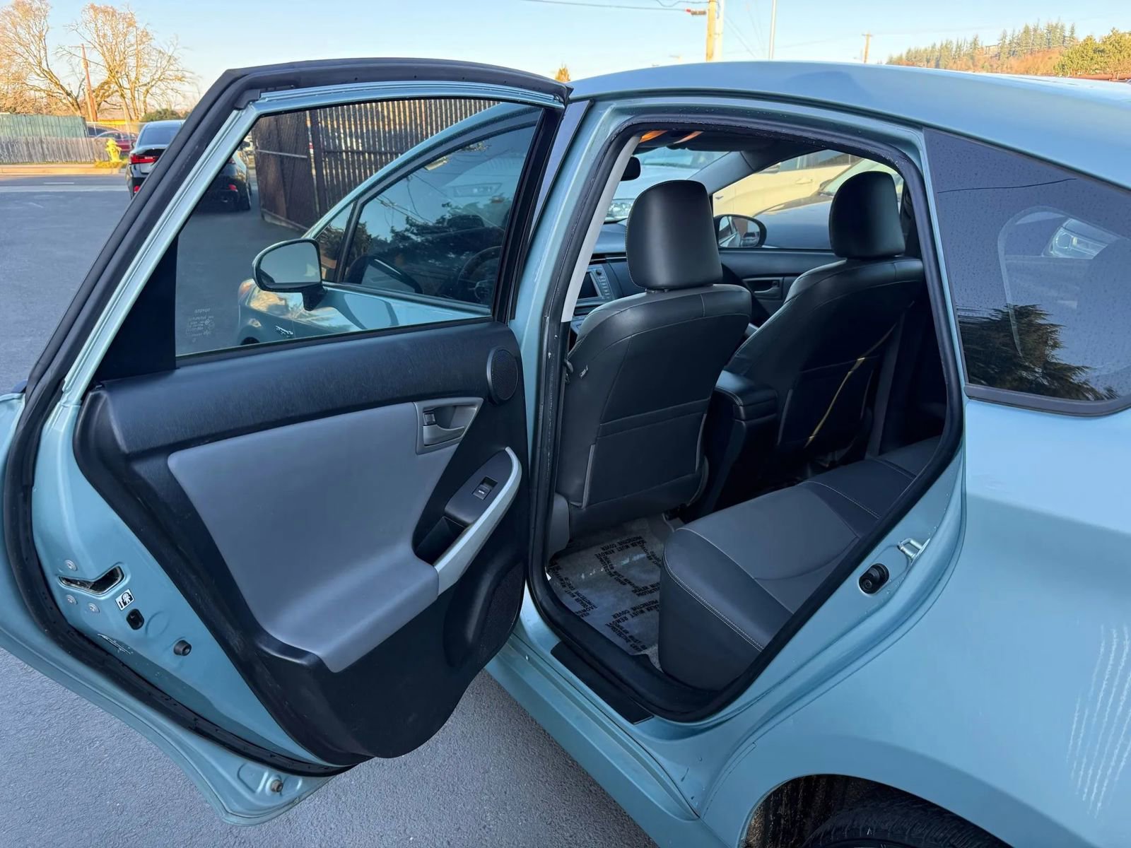 Used 2012 Toyota Prius Five image 10