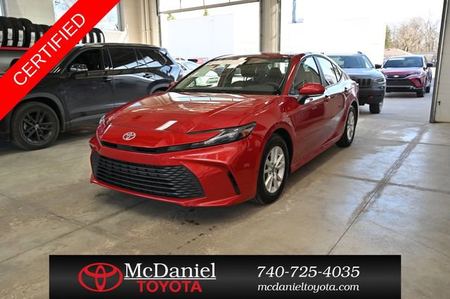 Certified 2025 Toyota Camry LE image 1