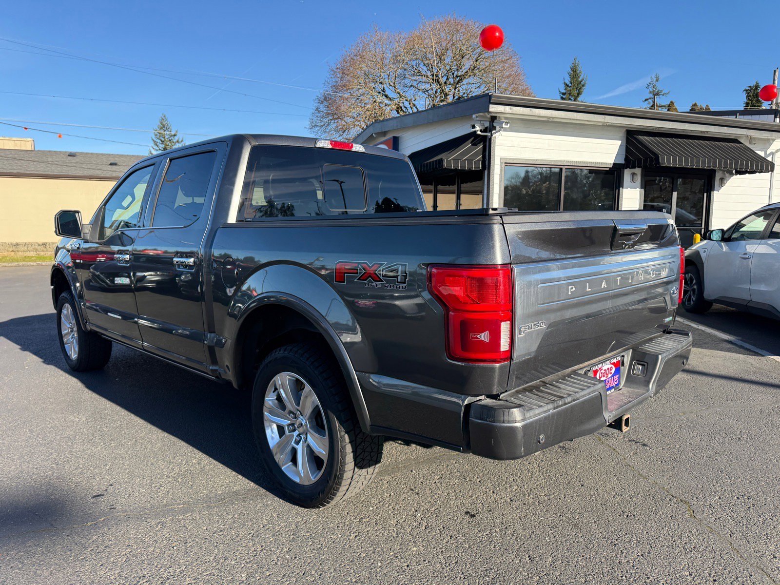 Used 2018 Ford F150 Platinum w/ Equipment Group 701A Luxury image 5