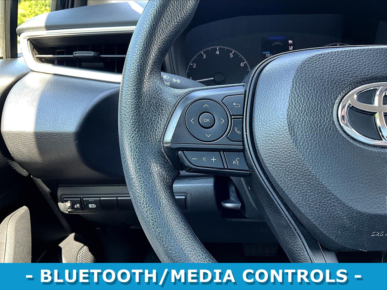 Used 2024 Toyota Corolla LE FWD image 11