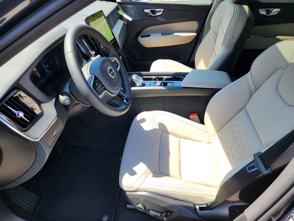 New 2026 Volvo XC60 B5 Plus w/ Protection Package Premier AWD/4WD image 9