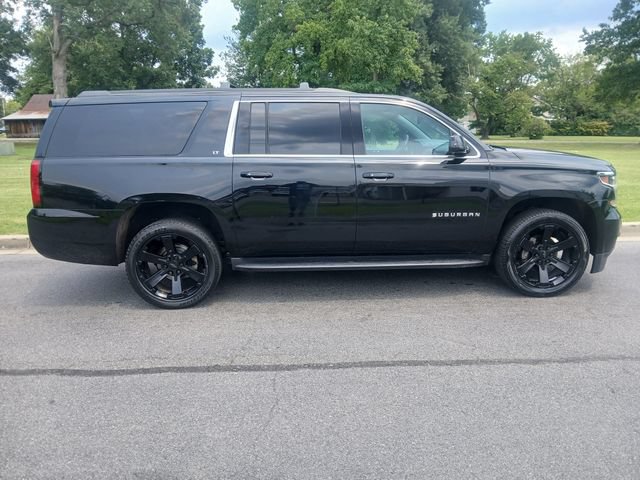 Used 2019 Chevrolet Suburban LT AWD/4WD image 10