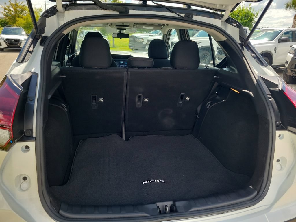 Used 2024 Nissan Kicks SR FWD image 10