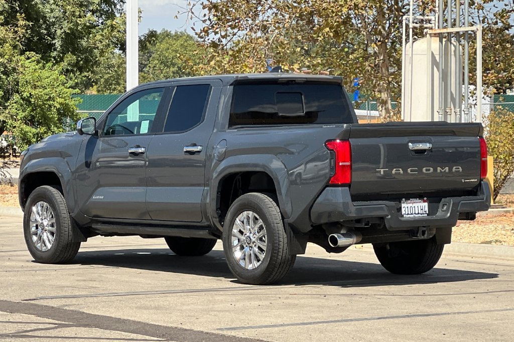 Certified 2025 Toyota Tacoma Limited AWD/4WD image 7