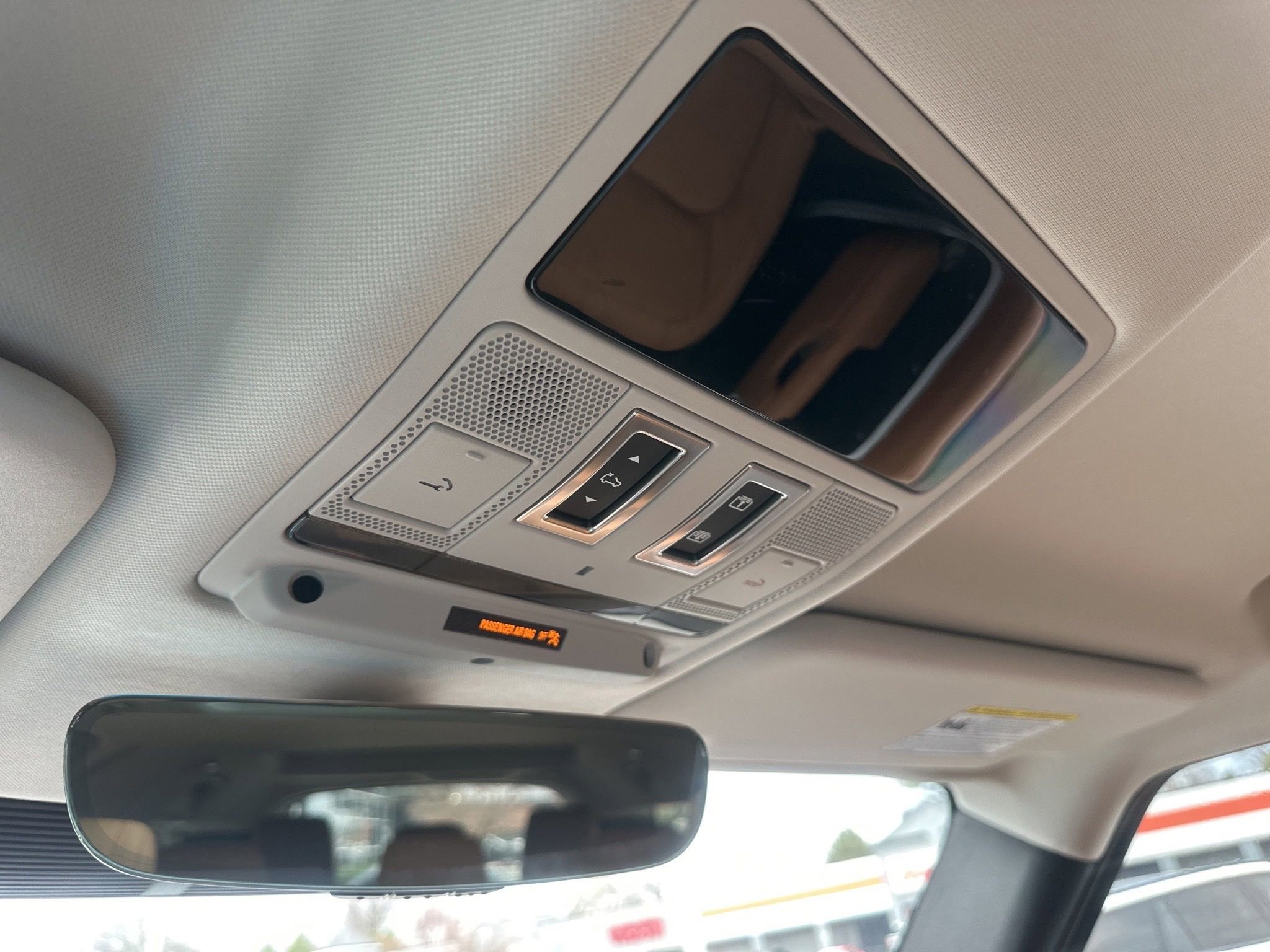 Used 2024 Land Rover Defender 130 S image 34