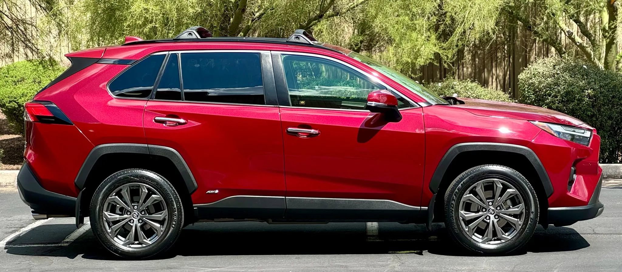 Used 2023 Toyota RAV4 Limited image 4