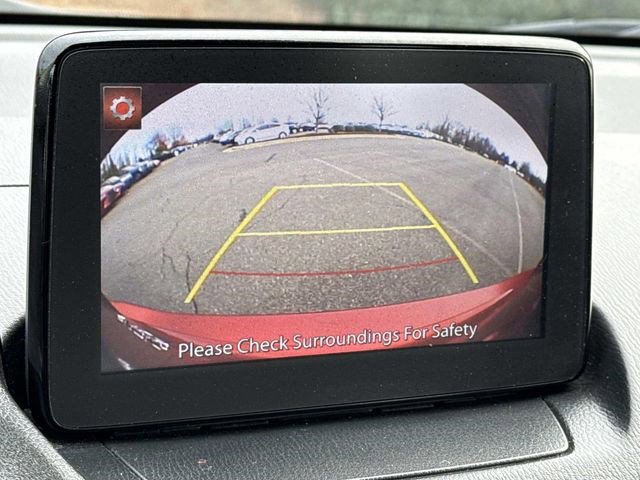 Used 2019 Toyota Yaris LE image 20