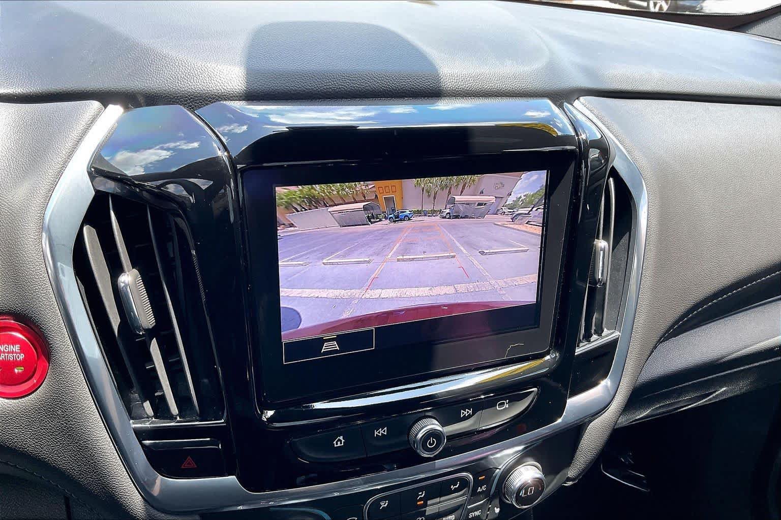 Used 2023 Chevrolet Traverse LT FWD image 21