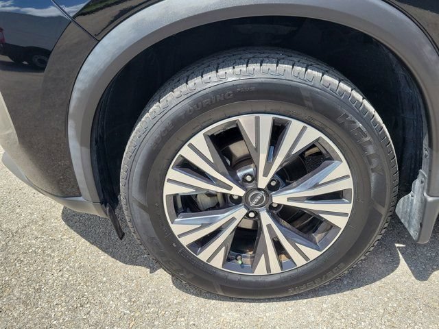 Used 2023 Nissan Rogue SV FWD image 8