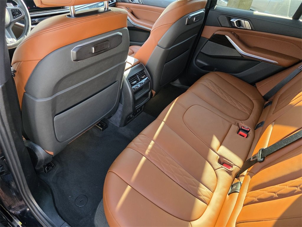 Used 2024 BMW X5 xDrive40i w/ M Sport Package image 13