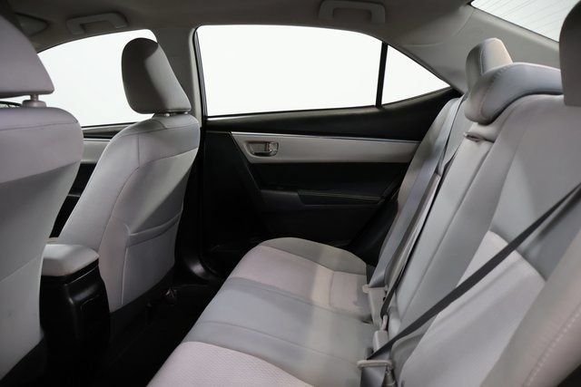 Used 2015 Toyota Corolla LE FWD image 29