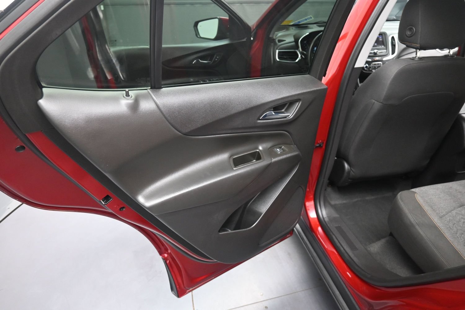 Used 2024 Chevrolet Equinox LT w/ LPO, Floor Liner Package AWD/4WD image 32