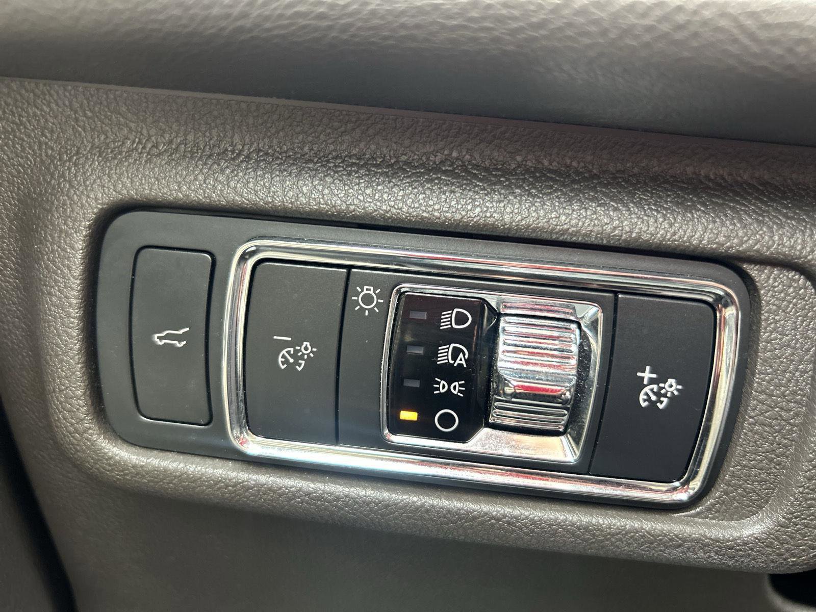 Used 2021 Lincoln Corsair FWD image 29