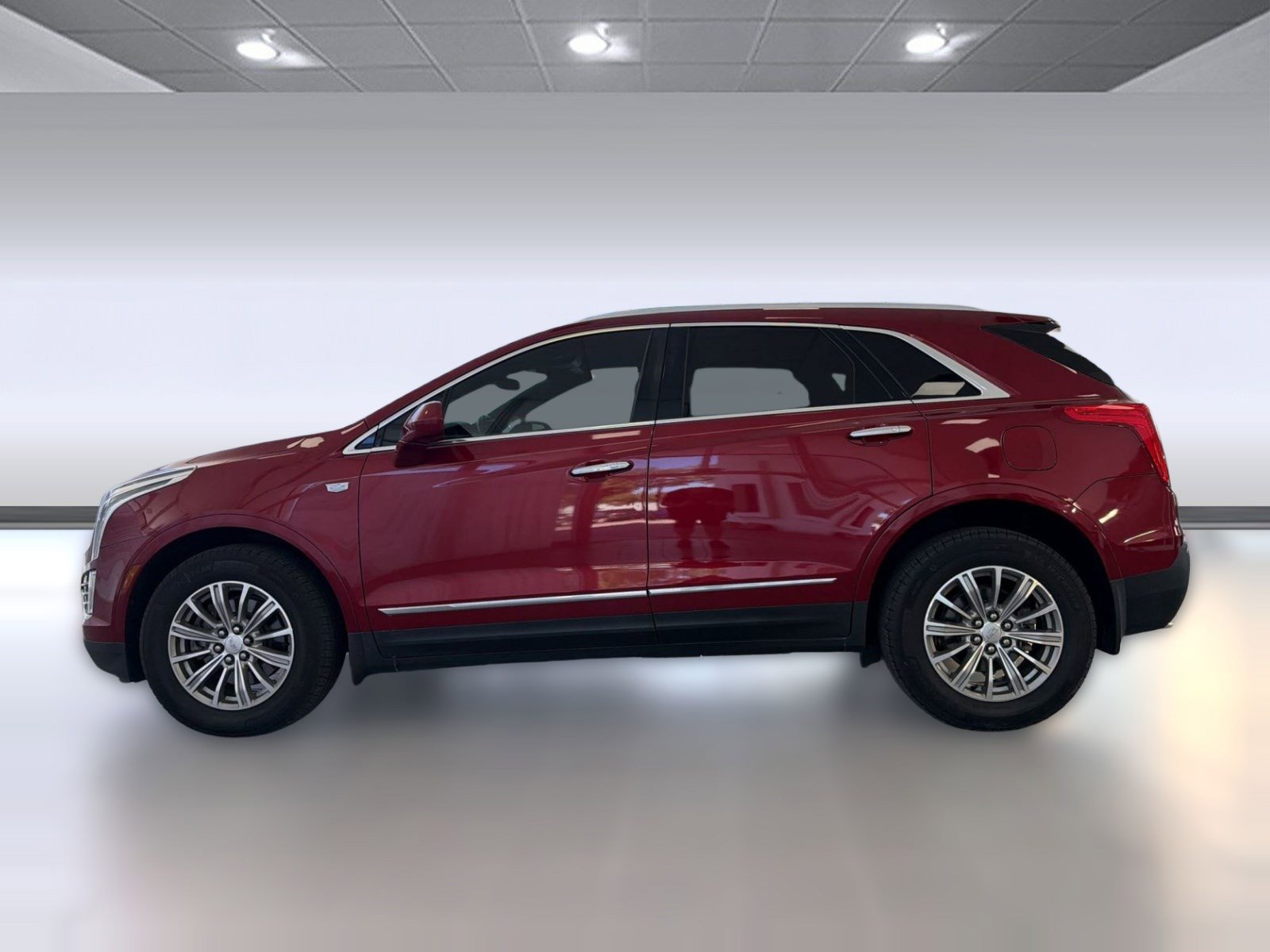 Used 2019 Cadillac XT5 Luxury image 2