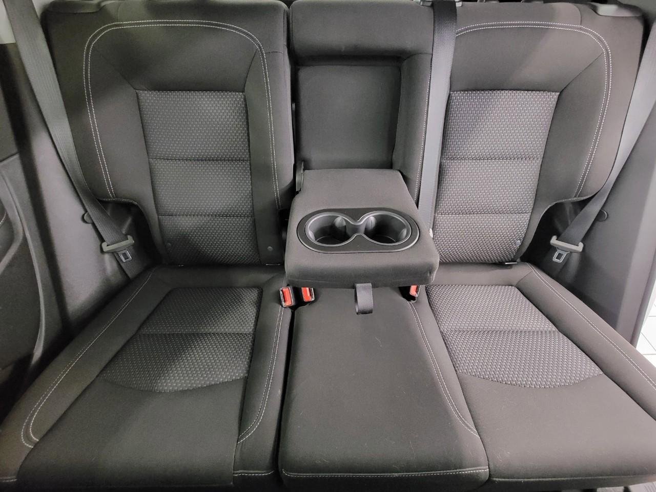 Used 2024 GMC Terrain SLE image 23