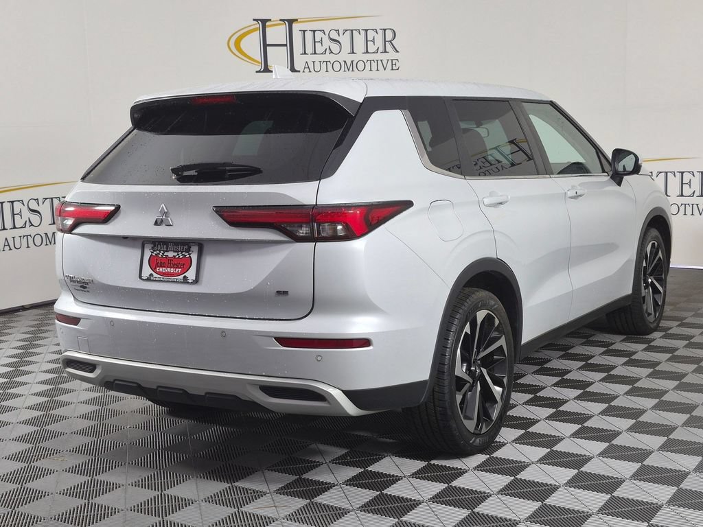 Used 2023 Mitsubishi Outlander SE FWD image 7