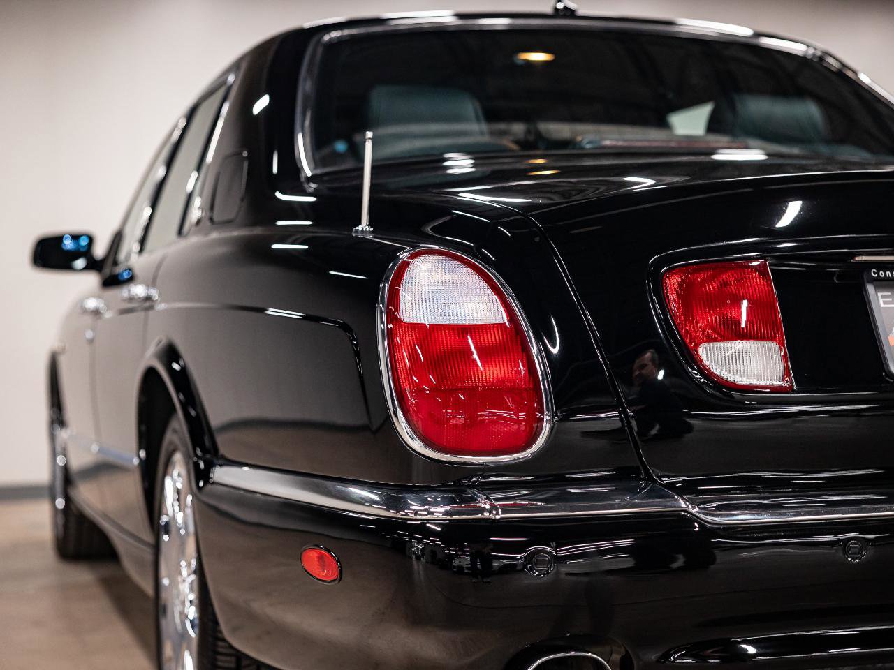 Used 2005 Bentley Arnage R RWD image 32
