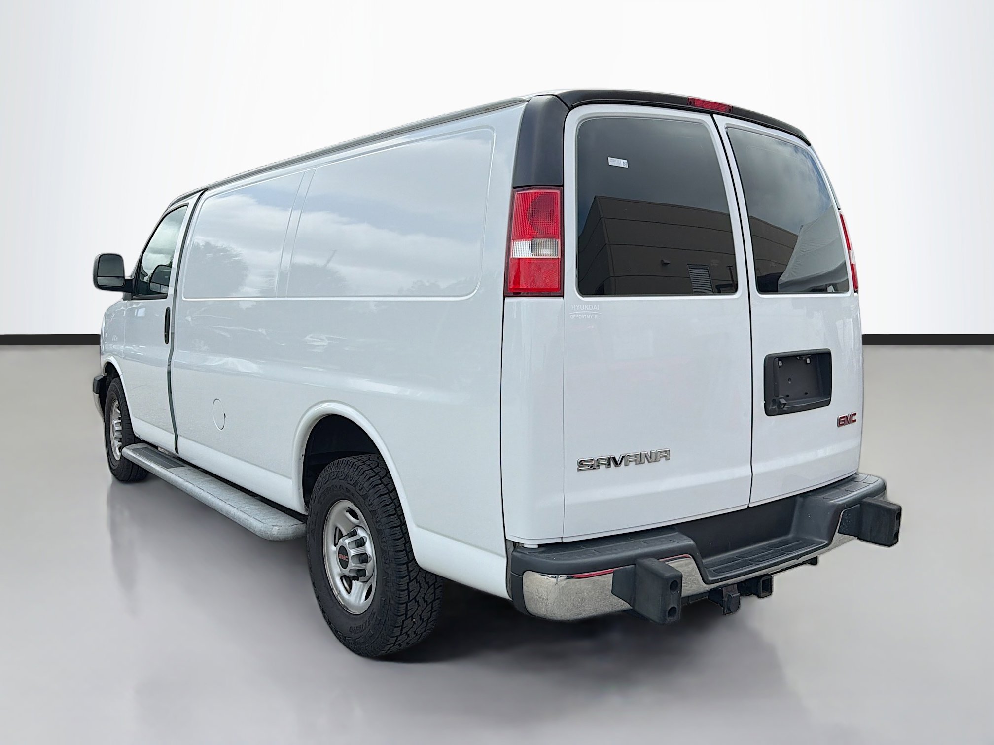 Used 2019 GMC Savana 2500 w/ Driver Convenience Package image 5