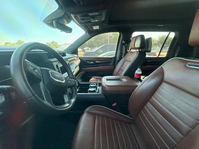 Used 2024 GMC Yukon XL Denali Ultimate AWD/4WD image 13