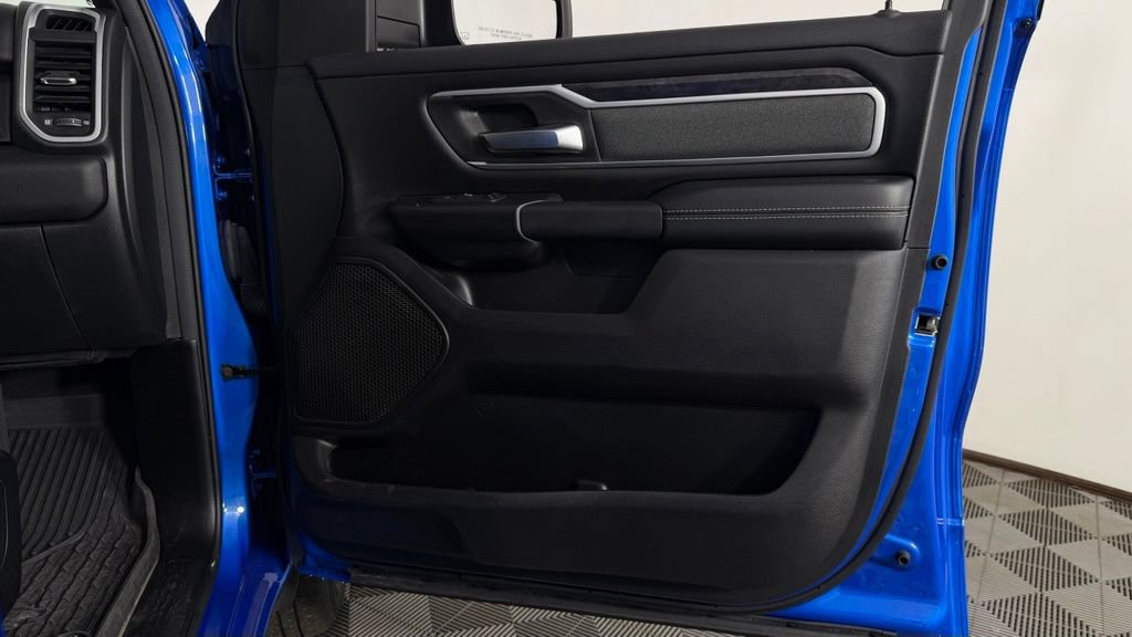 Used 2022 RAM 1500 Big Horn AWD/4WD image 32