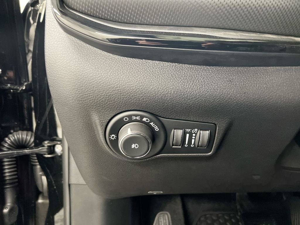 New 2026 Jeep Compass Trailhawk image 18