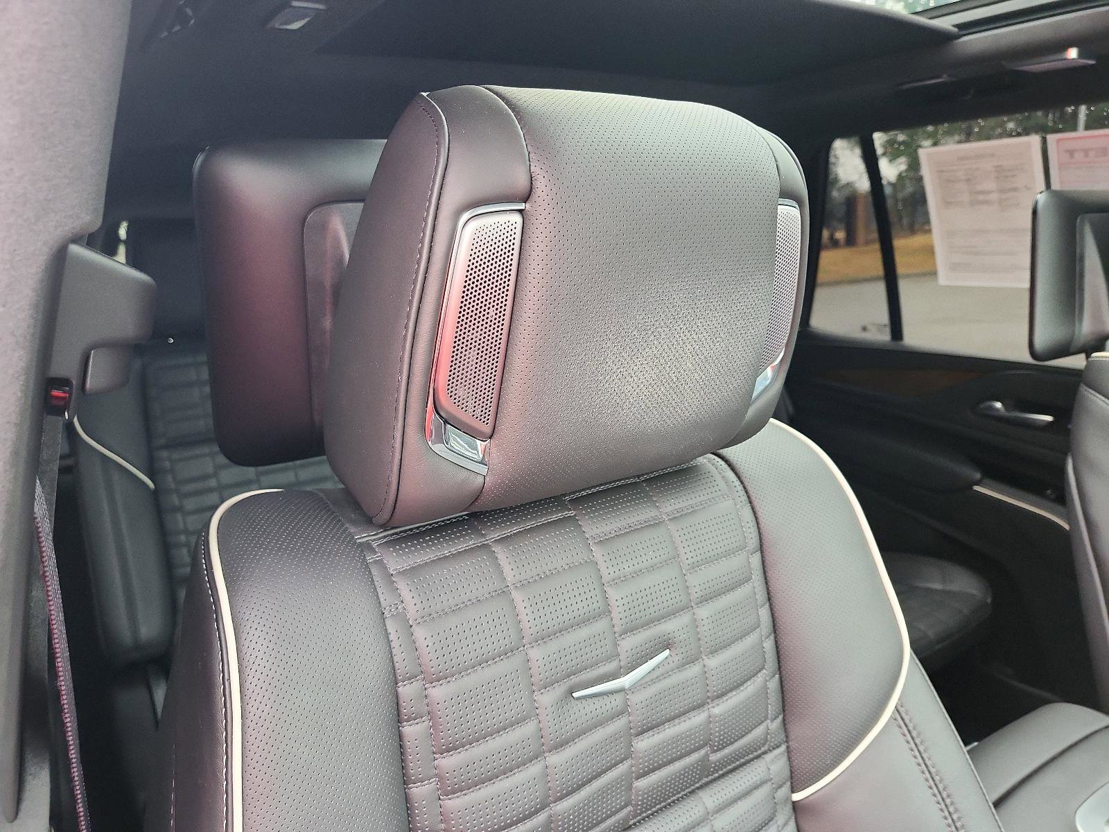 Used 2024 Cadillac Escalade Sport Platinum w/ LPO, ONYX Package image 9