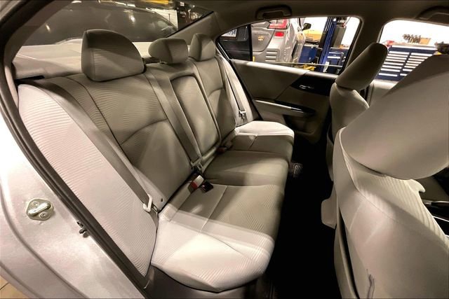 Used 2015 Honda Accord LX image 27
