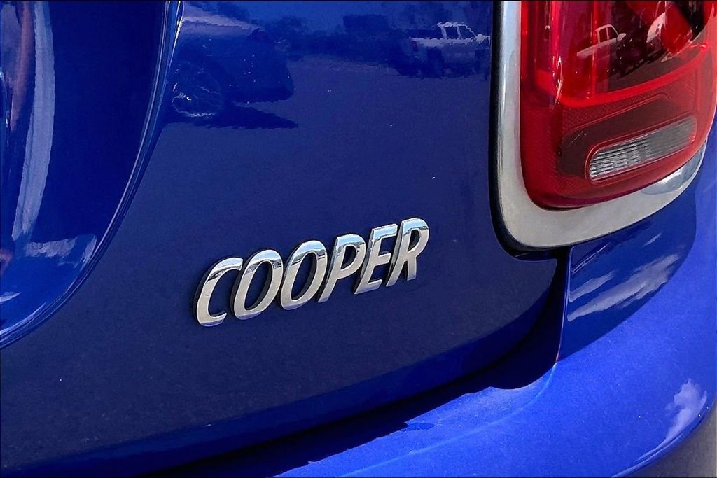 Used 2019 MINI Cooper 2-Door Hardtop w/ Signature Upholstery Package FWD image 7