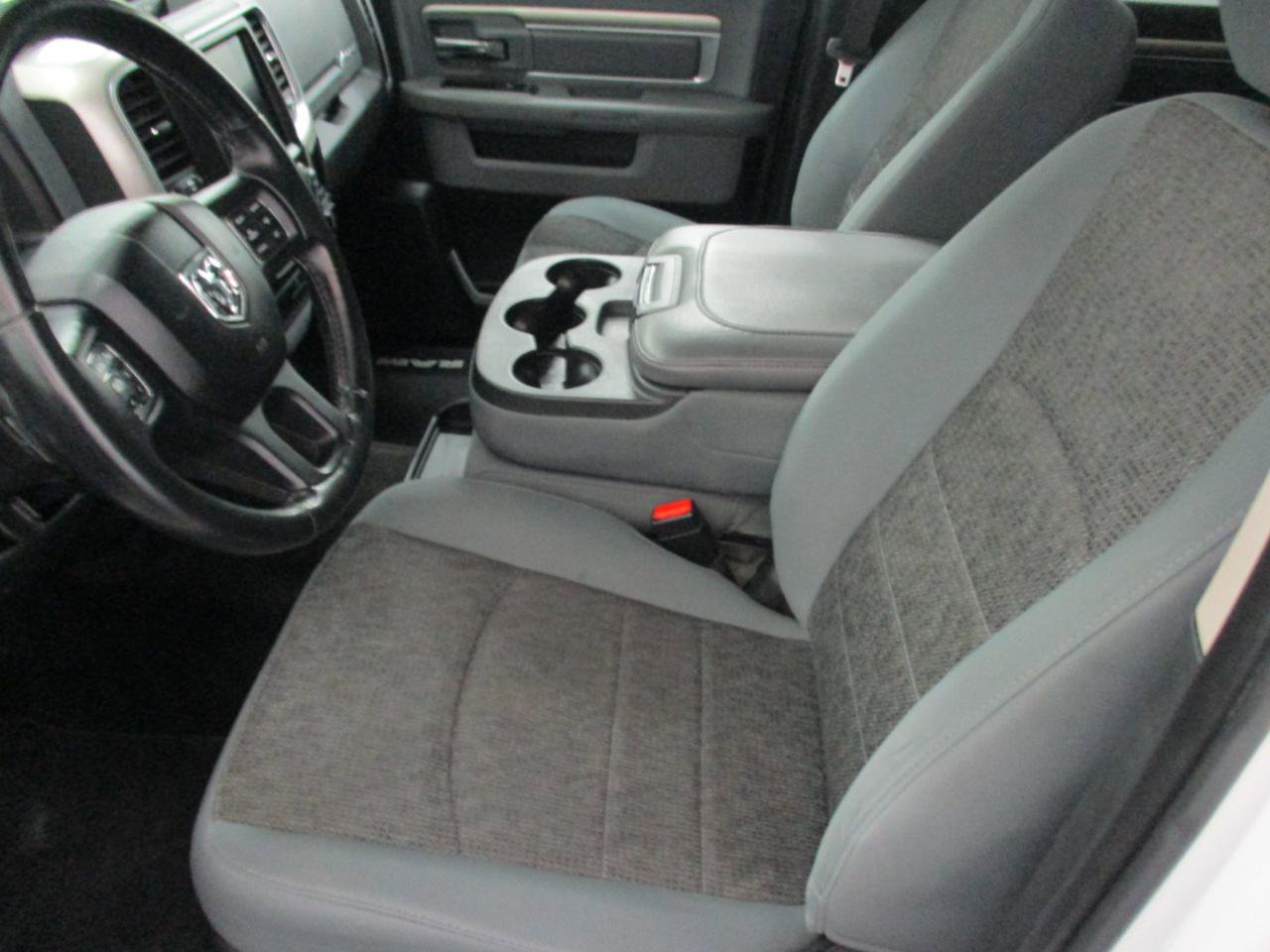 Used 2017 RAM 1500 Big Horn AWD/4WD image 9