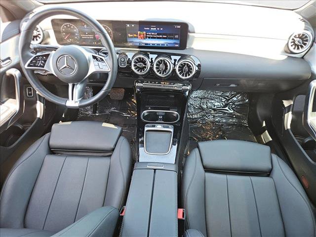 Used 2025 Mercedes-Benz CLA 250 image 16