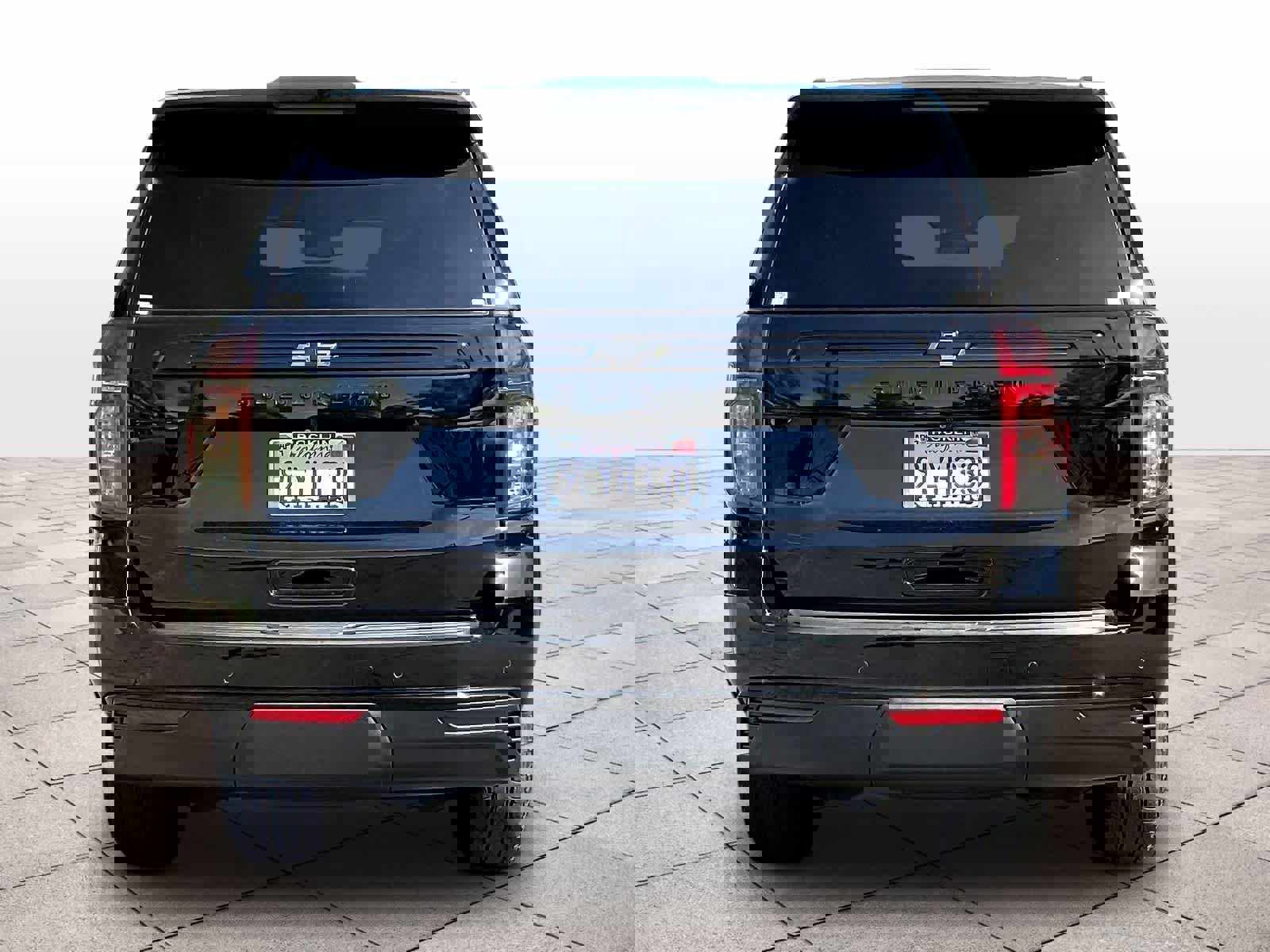 Used 2024 Chevrolet Suburban Z71 w/ Luxury Package image 4