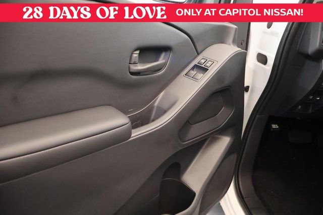 New 2025 Nissan Frontier S image 10