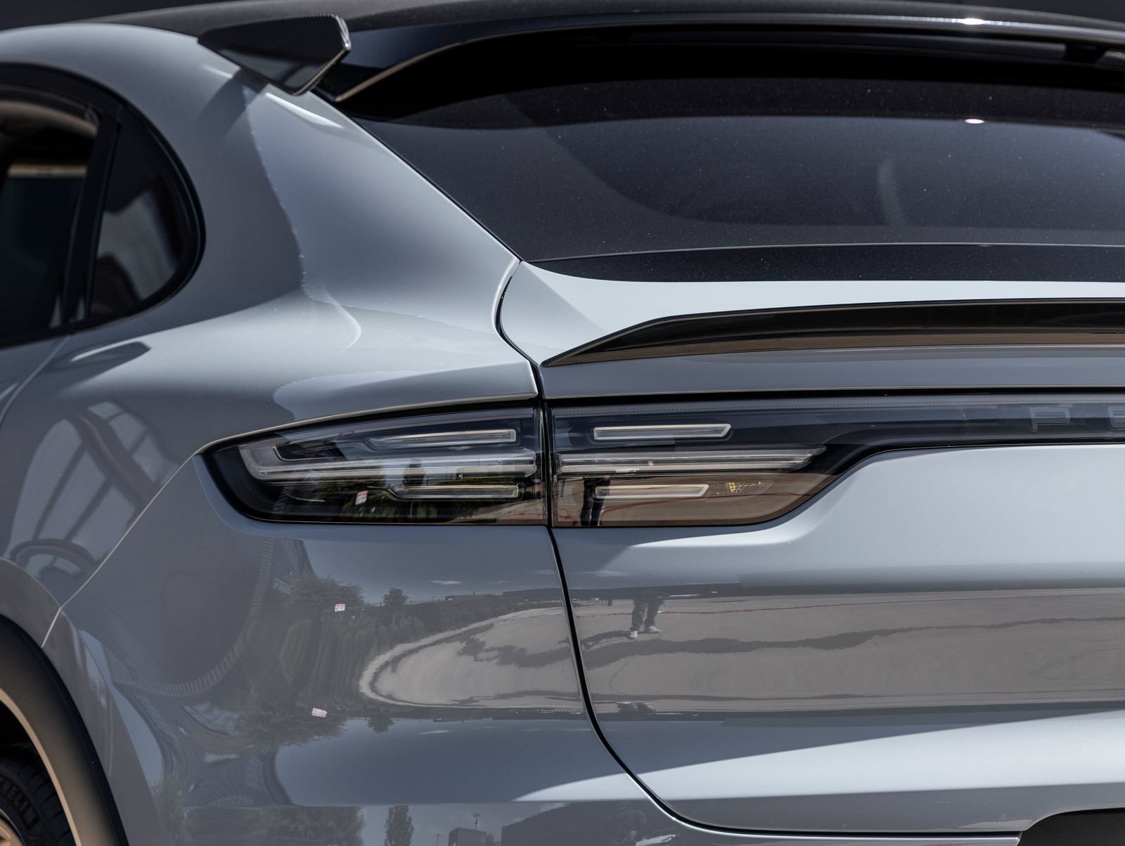 Certified 2022 Porsche Cayenne Turbo GT AWD/4WD image 14