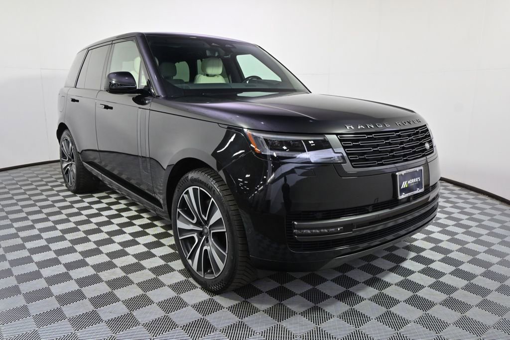 Used 2025 Land Rover Range Rover SE AWD/4WD image 9
