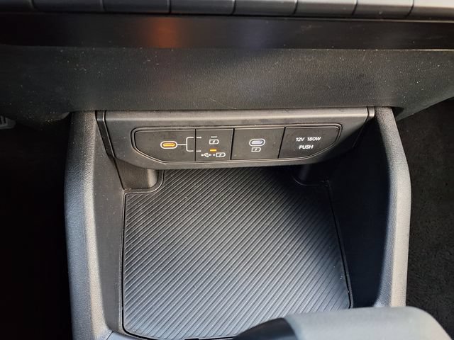 Used 2025 Kia K4 FWD image 30