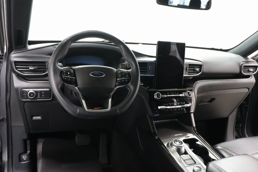 Used 2021 Ford Explorer ST w/ Premium Technology Package image 8