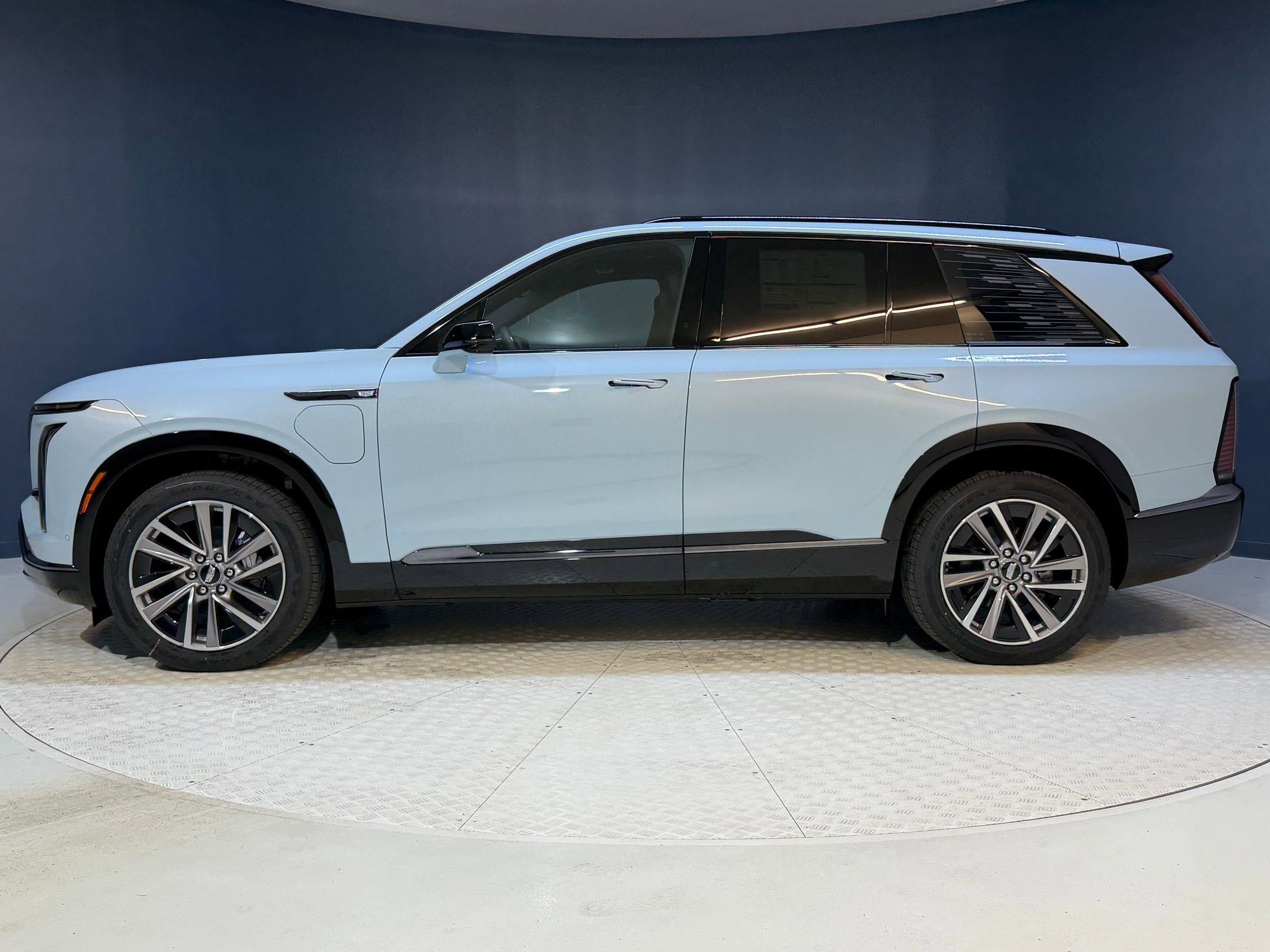 New 2026 Cadillac Vistiq Sport image 2