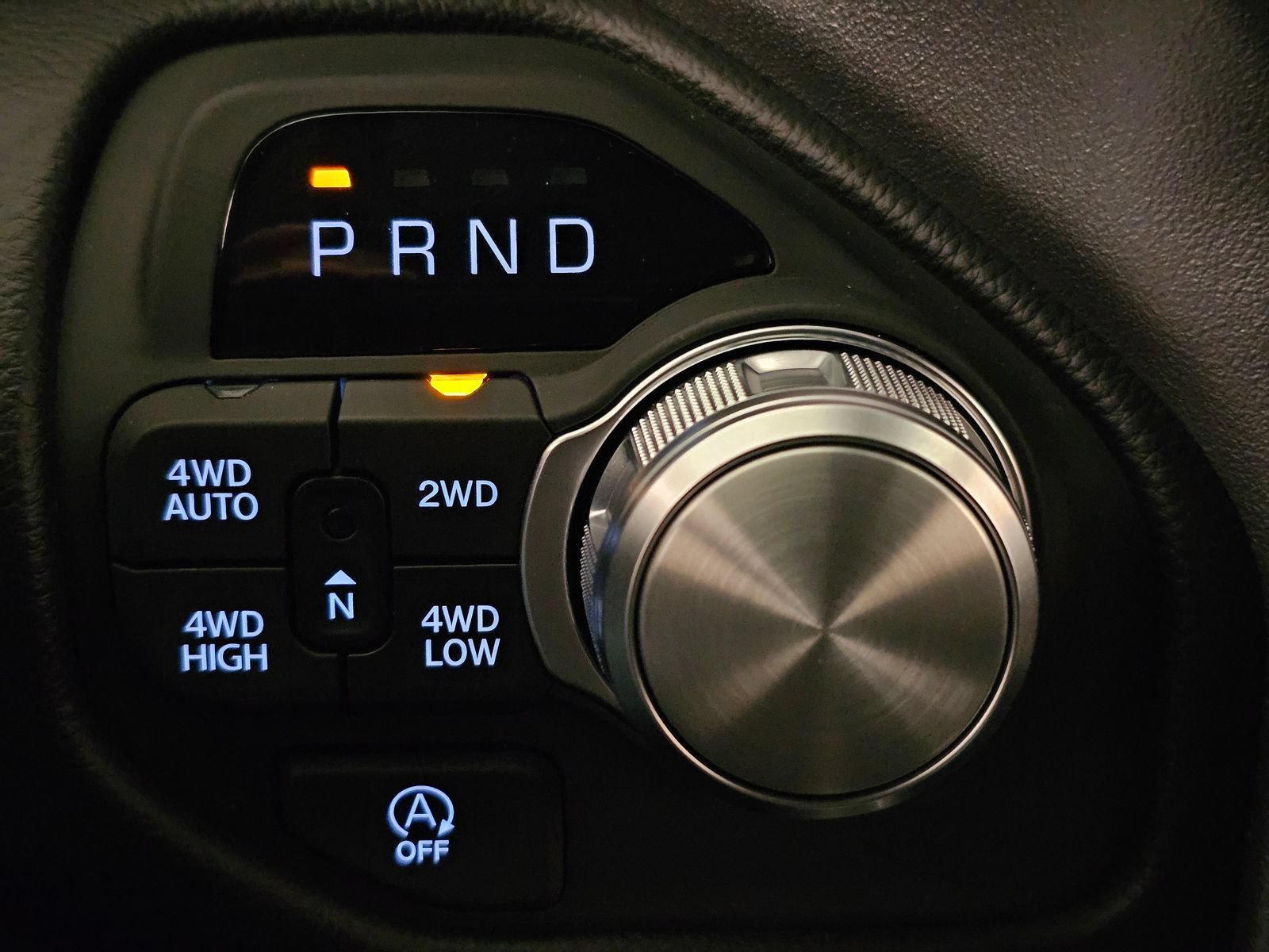 New 2026 RAM 1500 Laramie AWD/4WD image 14