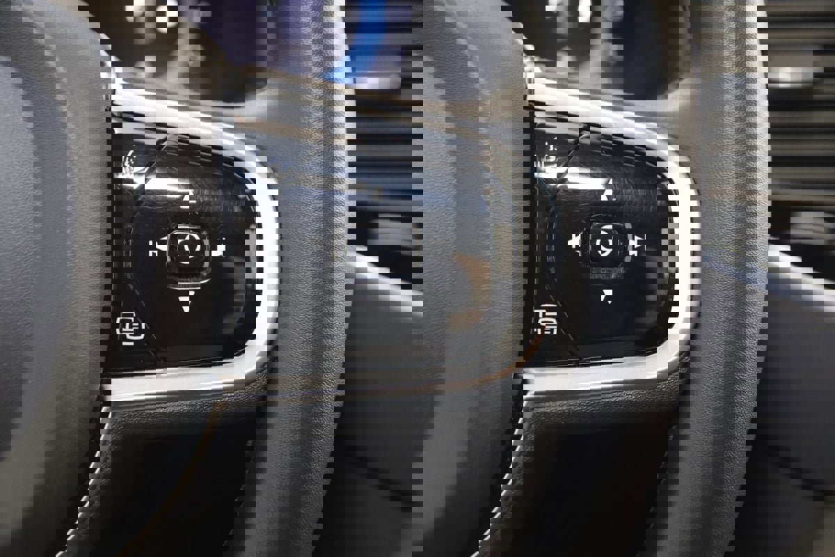 Used 2024 Volvo XC90 B5 Plus image 38