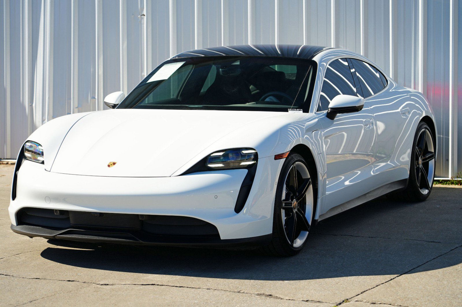 Used 2020 Porsche Taycan 4S image 50