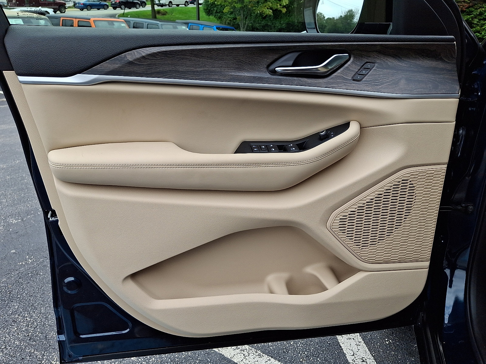 New 2027 Jeep Grand Cherokee Limited AWD/4WD image 8