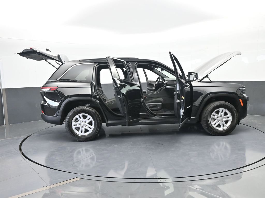 Used 2025 Jeep Grand Cherokee Laredo image 73
