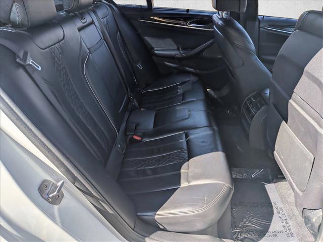 Used 2018 BMW M550i xDrive image 19