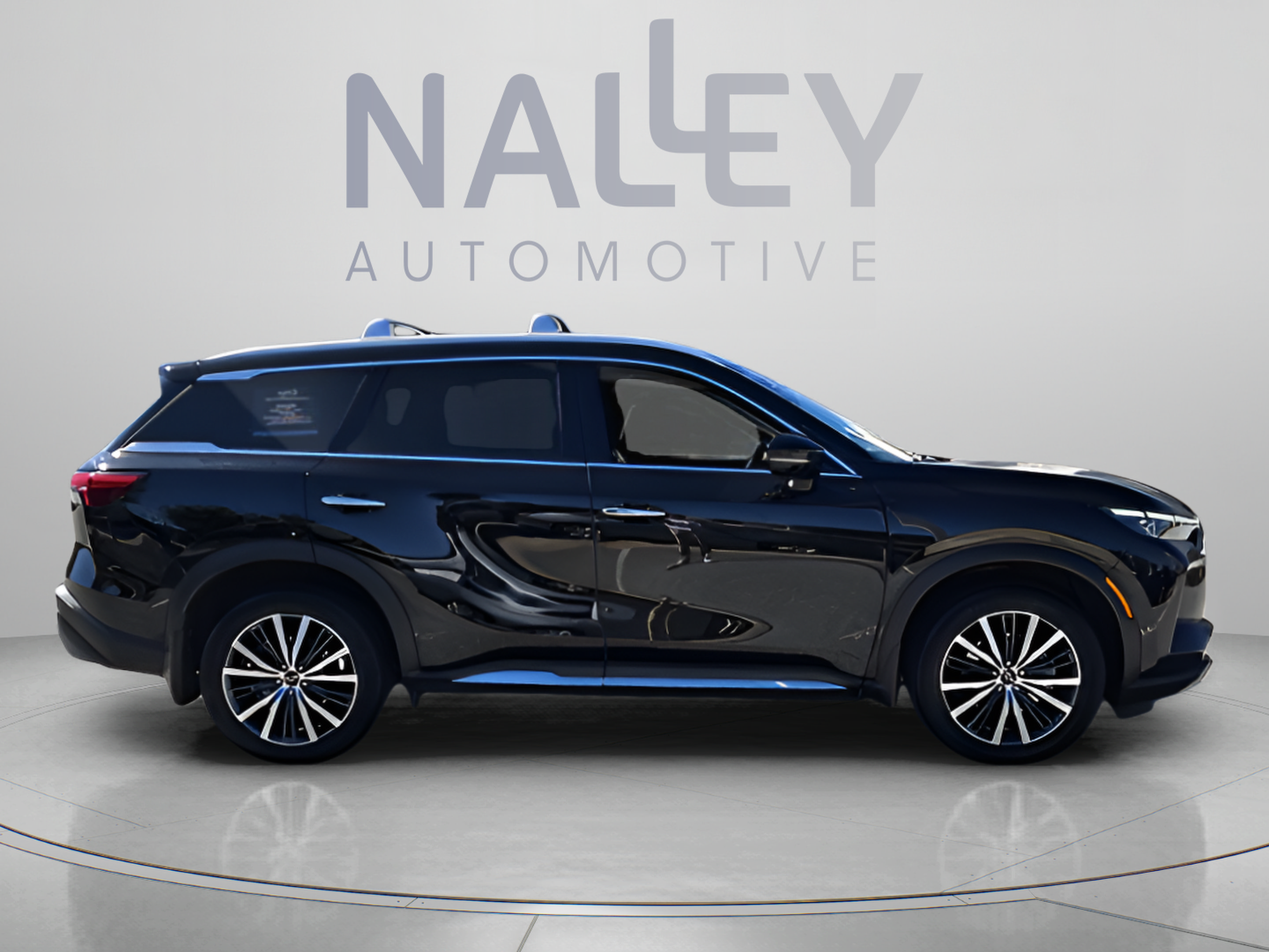 Certified 2023 INFINITI QX60 Sensory w/ Cargo Package AWD/4WD image 6