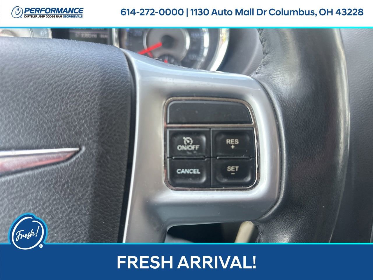 Used 2012 Chrysler Town & Country Touring w/ Entertainment Group #1 FWD image 15